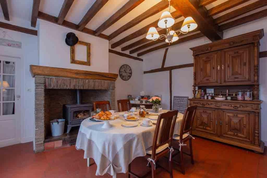 Couette & Confitures Bed & Breakfast Nojeon-en-Vexin Dış mekan fotoğraf